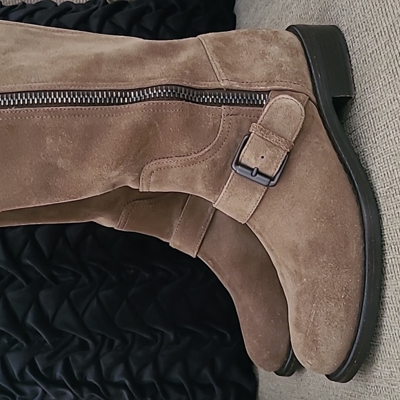 BOTTEGA VENETTA TAN GENUINE SUEDE RIDING BOOTS